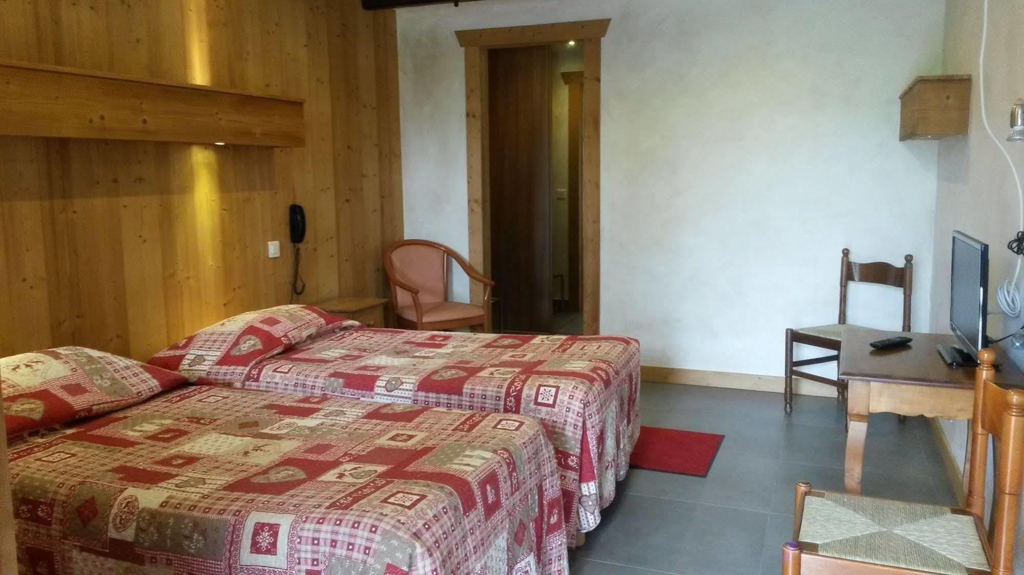 Hotel Les Bernards Praz-sur-Arly Exterior foto