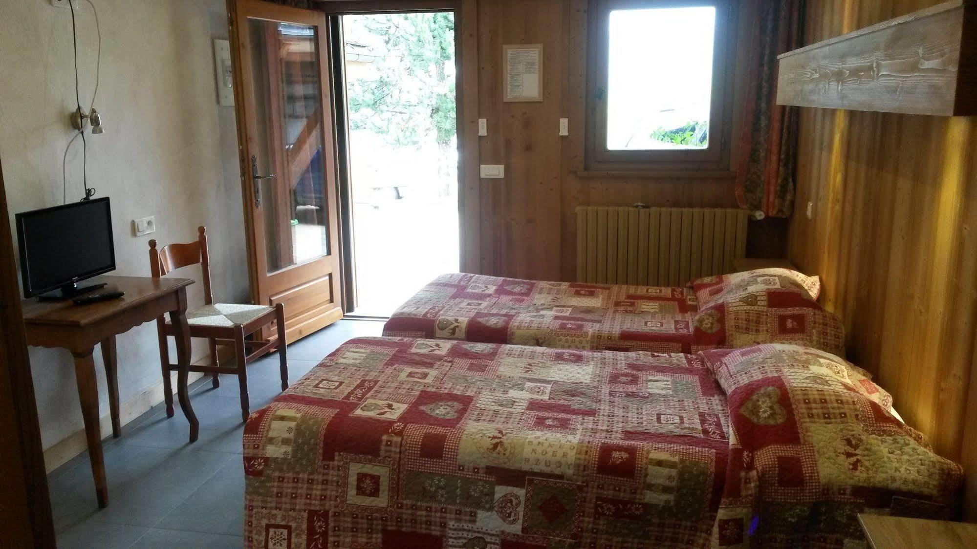 Hotel Les Bernards Praz-sur-Arly Exterior foto